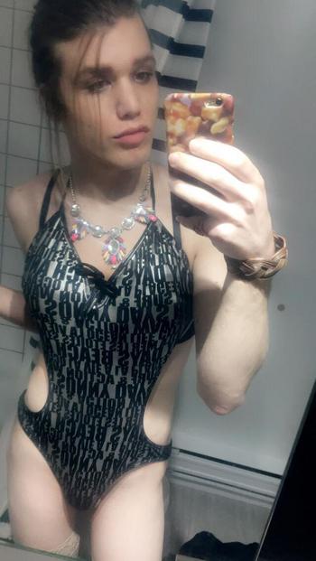 Sexy trans who wants it now