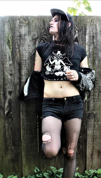 TS Goth Seductress want to make your dreams come true