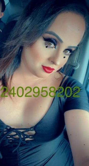 ??Venezuelan Latina Cinthya visiting the Charlotte NC area I am 10 minutes from Charlotte Douglas International Airport and I am 10 minutes from uptown I am in a very comfortable and safe place for you??