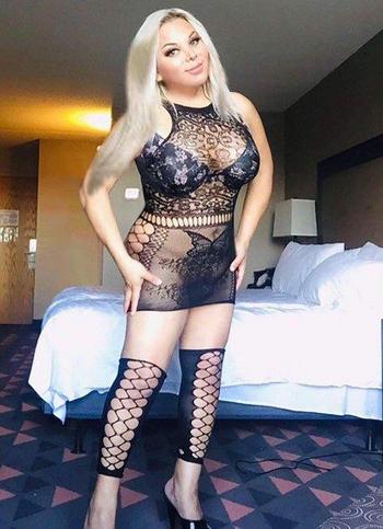 Sexy friendly party, kinky dominant top mistress transgender in town