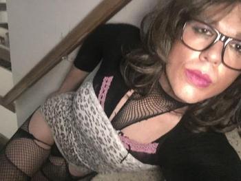 sissy trans hosting tops