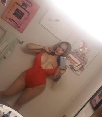 Hello i am sexy thick voluptuous tgirl Ariana