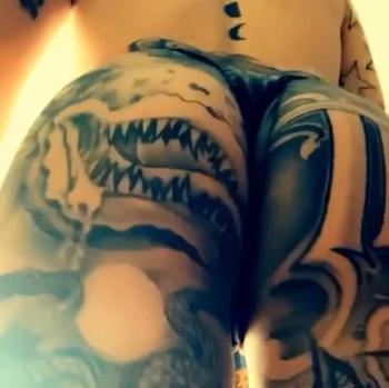 Sexy Tatted Curvey Trans Girl