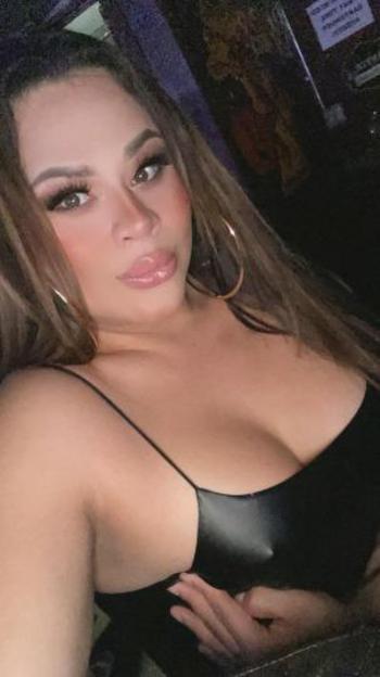 Curvy latina in Covina! Independent double D fun