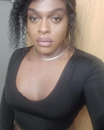 sexy blk trans ready to make u cum in quad cities