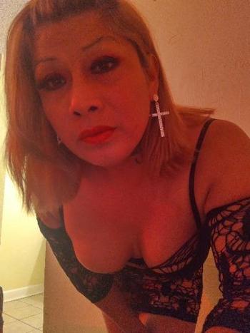 sexi latina disponible hot