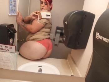 thick juicy red head Snowbunny....looking to make something happen FRFR.