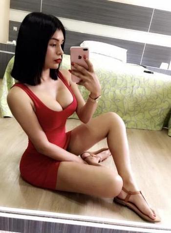 Sexy Latina Visiting!