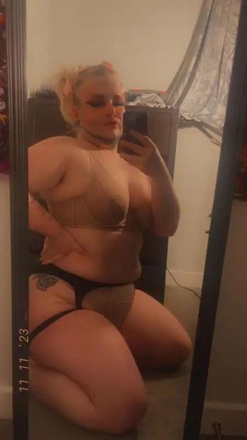 Transmasc femboy, sensual massages and more