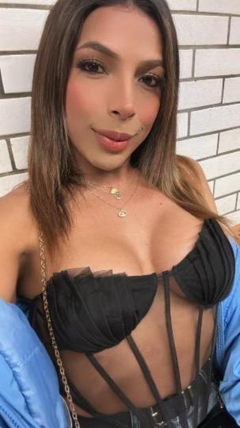 PRECIOSA CHICA TRANS