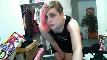 SWEETEST YOUNG SEXY TRANNY????????