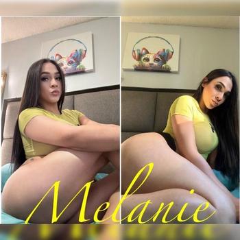 melanie en palm springs available