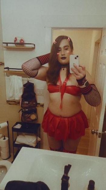 25 y.o. Transwoman Versatile Escort